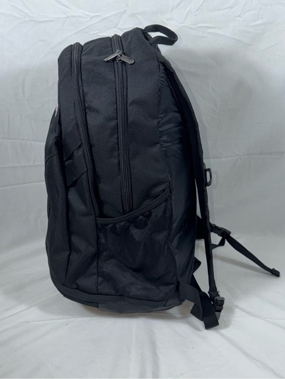Under Armour Hustle 5.0 Team Backpack Black Volleyball Laptop Gym Bag - Picture 6 of 16